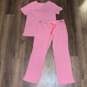 Figs LIMITED EDITION Scrub Set in Chalk Pink, Medium Petite